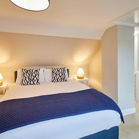 Host & - Esk View 펜션 *