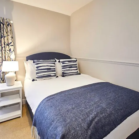 بيت للعطل Host & - Esk View