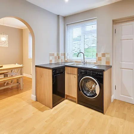 Host & - Esk View بيت للعطل ويتبي