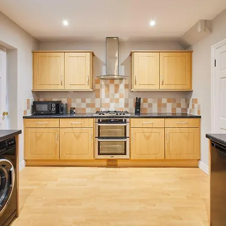 Host & - Esk View ويتبي